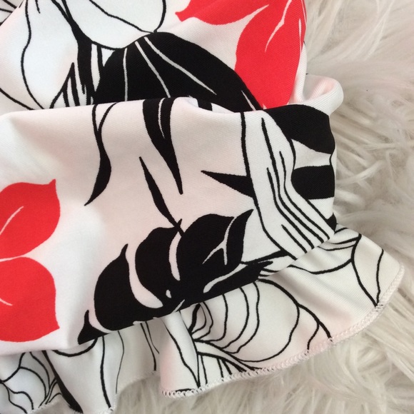 NWT Eddie Bauer Ruffle Swim Skirt - Picture 6 of 7